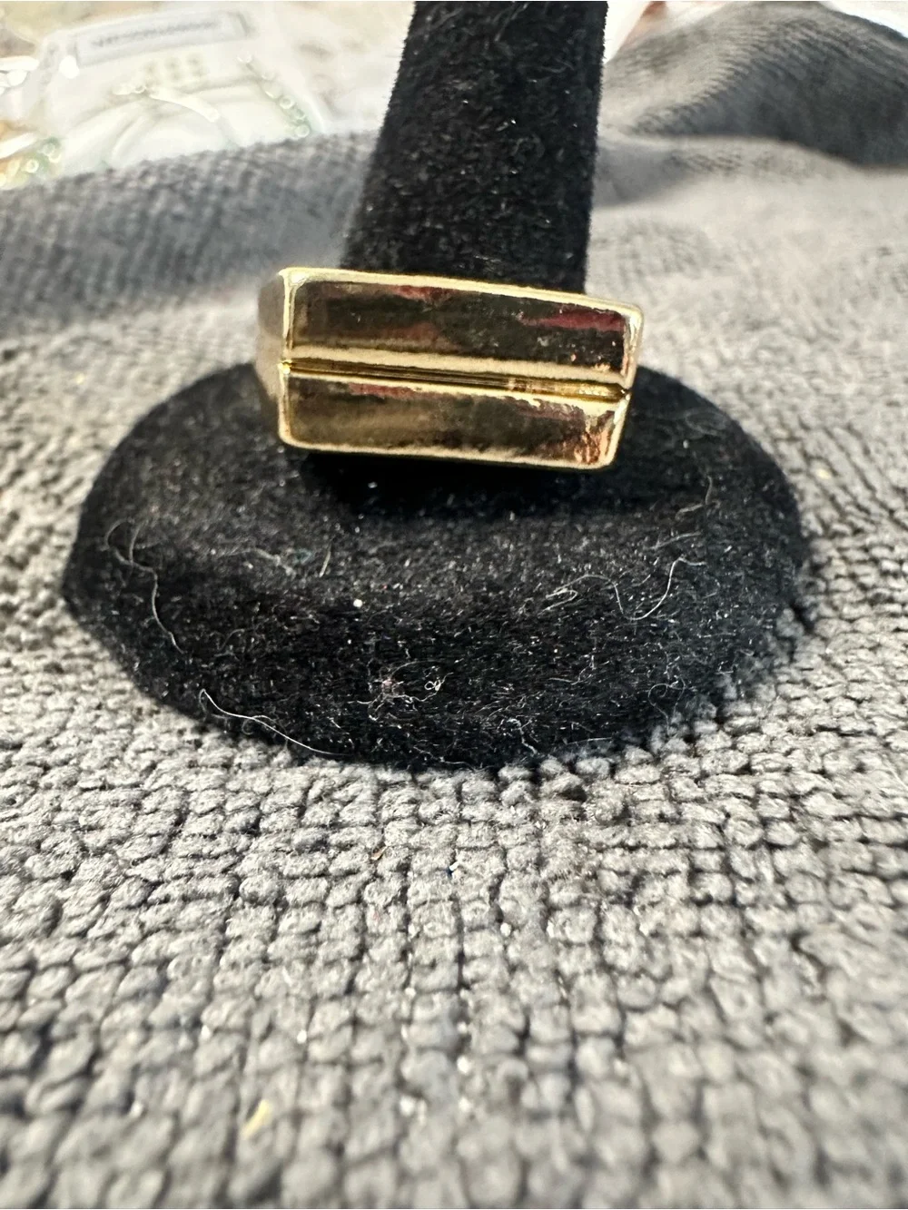 Classic Gold-Tone Women’s Rectangular Ring size 9.5